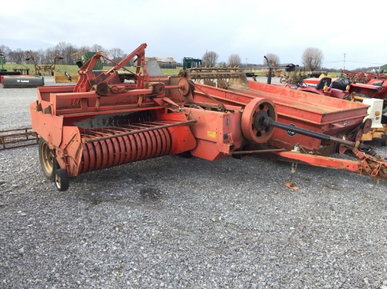224 MASSEY FERGUSON SQUARE BALER