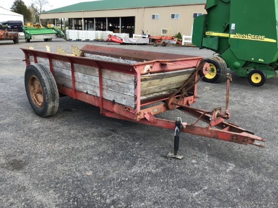 130 IH MANURE SPREADER
