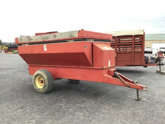 7190 GEHL FEED MIXER WAGON