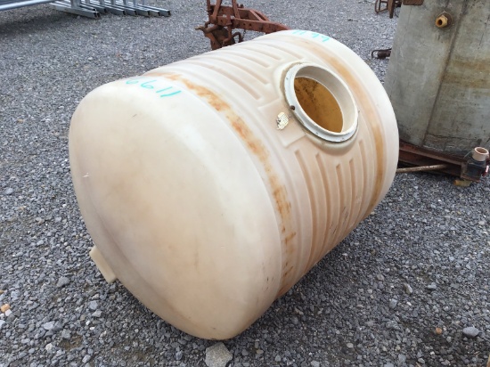 200 GALLON PLASTIC TANK - NO LID