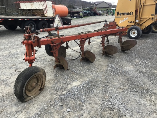 4X ALLIS CHALMERS PLOW