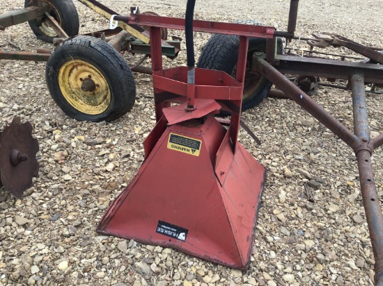 CYCLONE SEEDER