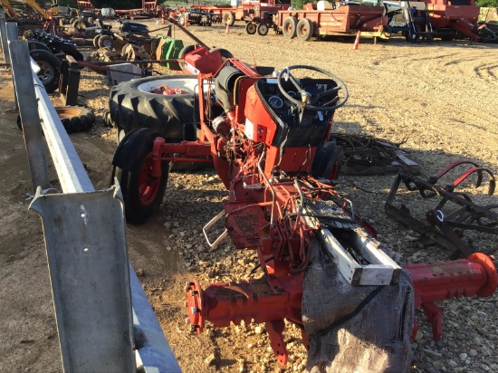 385 IH TRACTOR - SALVAGE