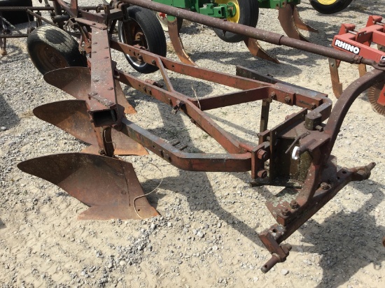 3 BOTTOM IH PLOW