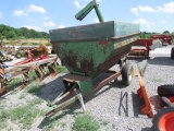 68 JOHN DEERE FEED CART