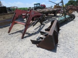 BUSHHOG 2840 LOADER W/ BUCKET AND BRACKET