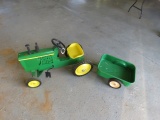 4430 JOHN DEERE PETAL TRACTOR W/ WAGON