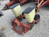 2 ROW IH CORN PLANTER