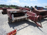 430 IH SQUARE BALER