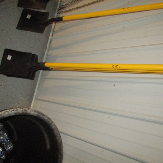 NEW SQUARE SHOVEL