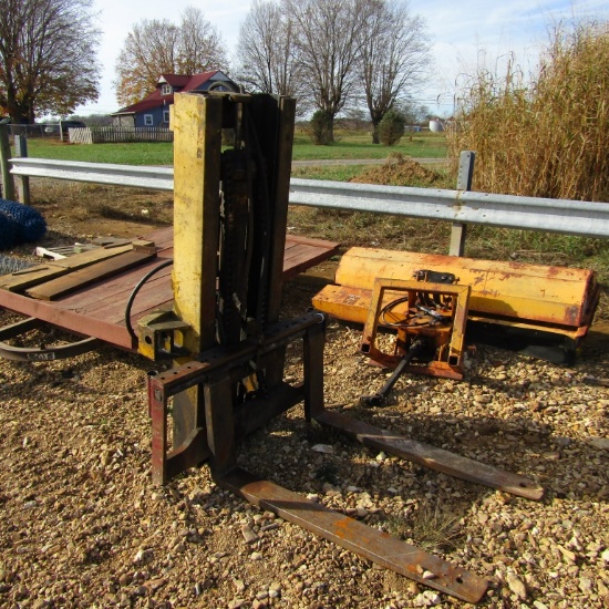 3PT HYDRAULIC FORKLIFT