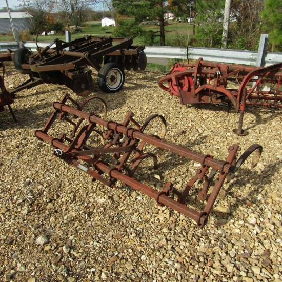 2 ROW CULTIVATOR
