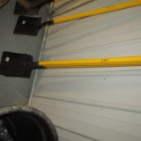 NEW SQUARE SHOVEL