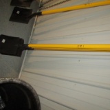 NEW SQUARE SHOVEL