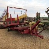NEW HOLLAND BALE STACKER WAGON