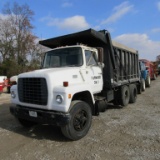 1975 F-800 FORD DUMP TRUCK