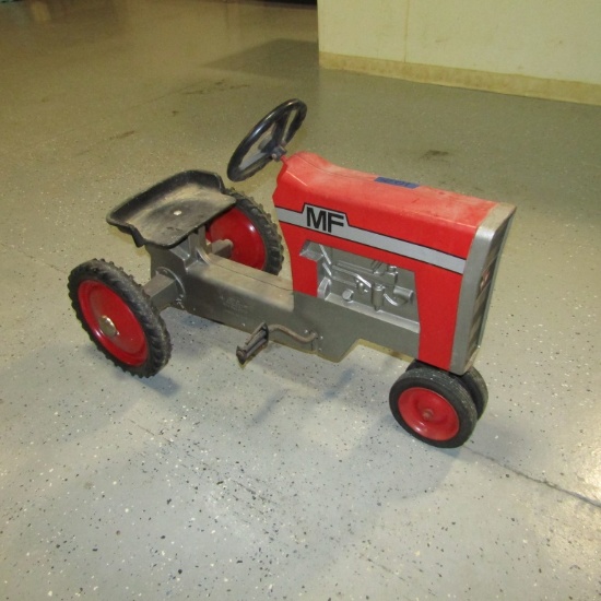 MASSEY FERGUSON PEDAL TRACTOR - RED