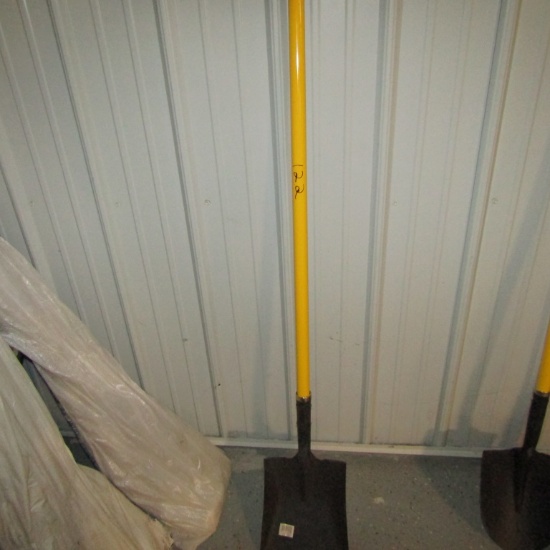 NEW SQUARE SHOVEL
