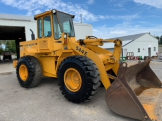 544E JOHN DEERE WHEEL LOADER (LOCATED AT RUSSELL SPRING KY)