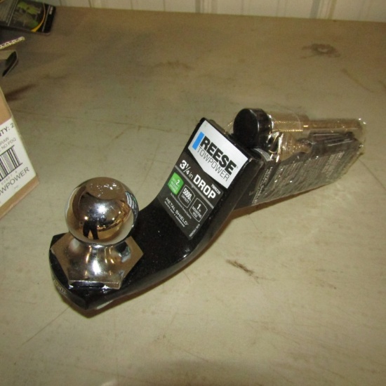 3 1/4'' REESE DROP HITCH W/ 2'' BALL AND PIN