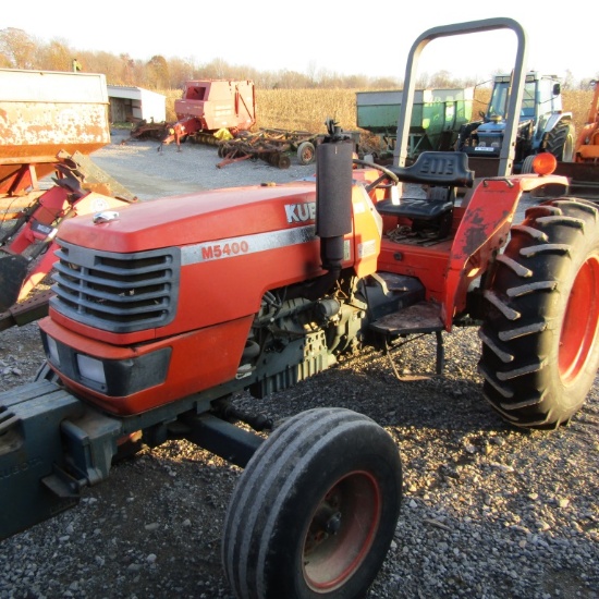 M5400 KUBOTA TRACTOR