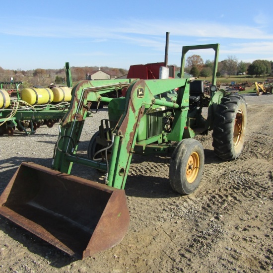 2040 JOHN DEERE TRACTOR W/ LOADER