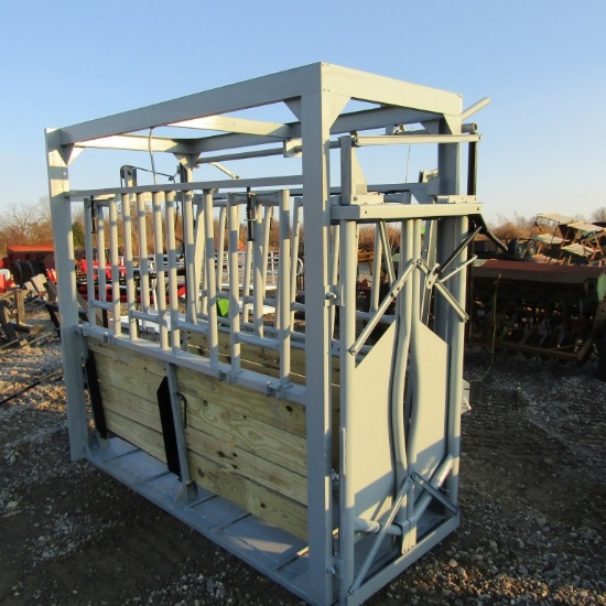GREY CATTLE CHUTE