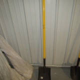 NEW SQUARE SHOVEL