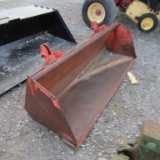 72'' KUBOTA BUCKET W/ QUICK ATTACH BRACKET