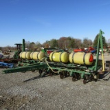 7000 JOHN DEERE 8 ROW PLANTER