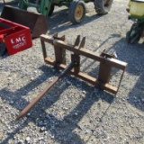 UNIVERSAL PIN-ON BALE SPEAR
