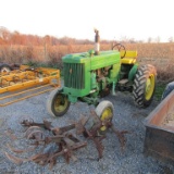 STANDARD 40 JOHN DEERE TRACTOR W/ CULTIVATOR