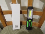 NEOCRAFT FLASHLIGHT