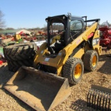 262D CATERPILLAR SKID STEER