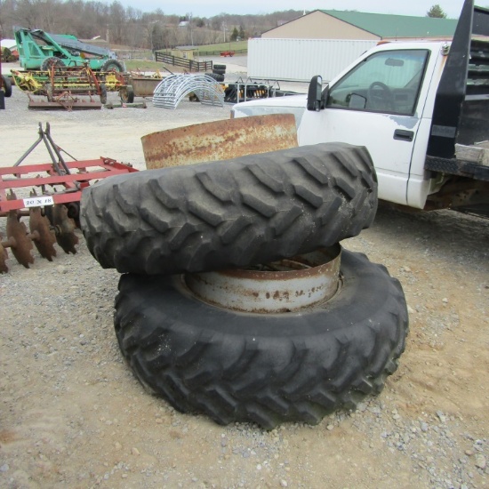 PAIR OF 18.4R34 DUALS