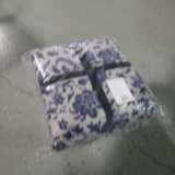 NEW FULL/QUEEN QUILT