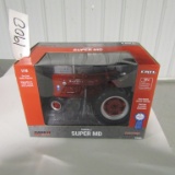 SUPER MD FARMALL TOY TRACTOR