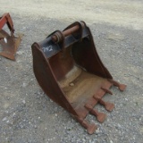 27'' CATERPILLAR TOOTH BUCKET