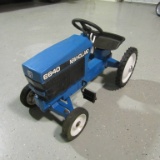 6640 NEW HOLLAND PEDAL TRACTOR