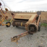 67 NEW HOLLAND SQUARE BALER