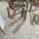 PAIR OF FORKS