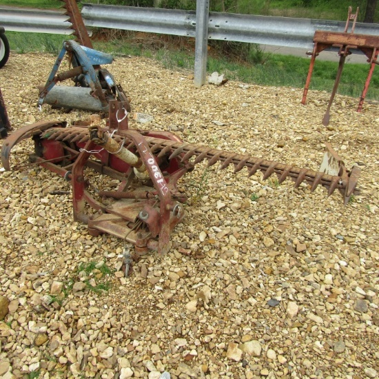 1300 IH SICKLE MOWER