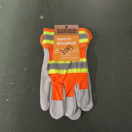 PAIR OF ORANGE LEATHER GLOVES