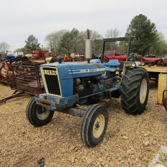 6600 FORD TRACTOR