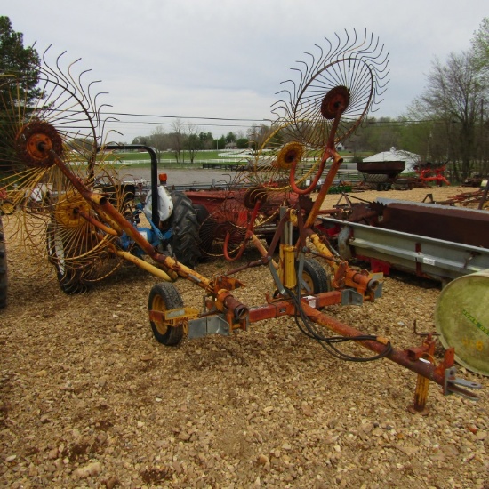 8 WHEEL VERMEER V-RAKE