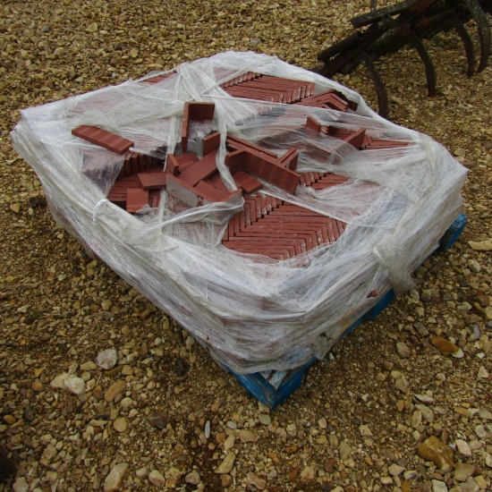 PALLET OF BRICK CORNERS