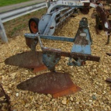 2X FORD PLOW