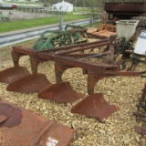 4X IH PLOW