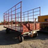 BALE KICKER WAGON ON JOHN DEERE GEAR