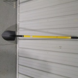 NEW FIBERGLASS HANDLE SHOVEL